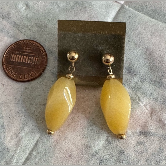 Yellow agate twist bead dangle earrings w/ 14K gold beads & ball posts - Picture 2 of 5